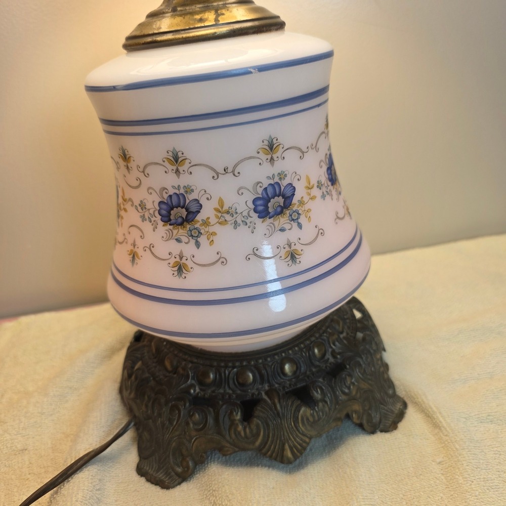 Vintage Milk Glass Hurricane Lamp Blue Floral Gone With The Wind Electric Table - Picture 2 of 9